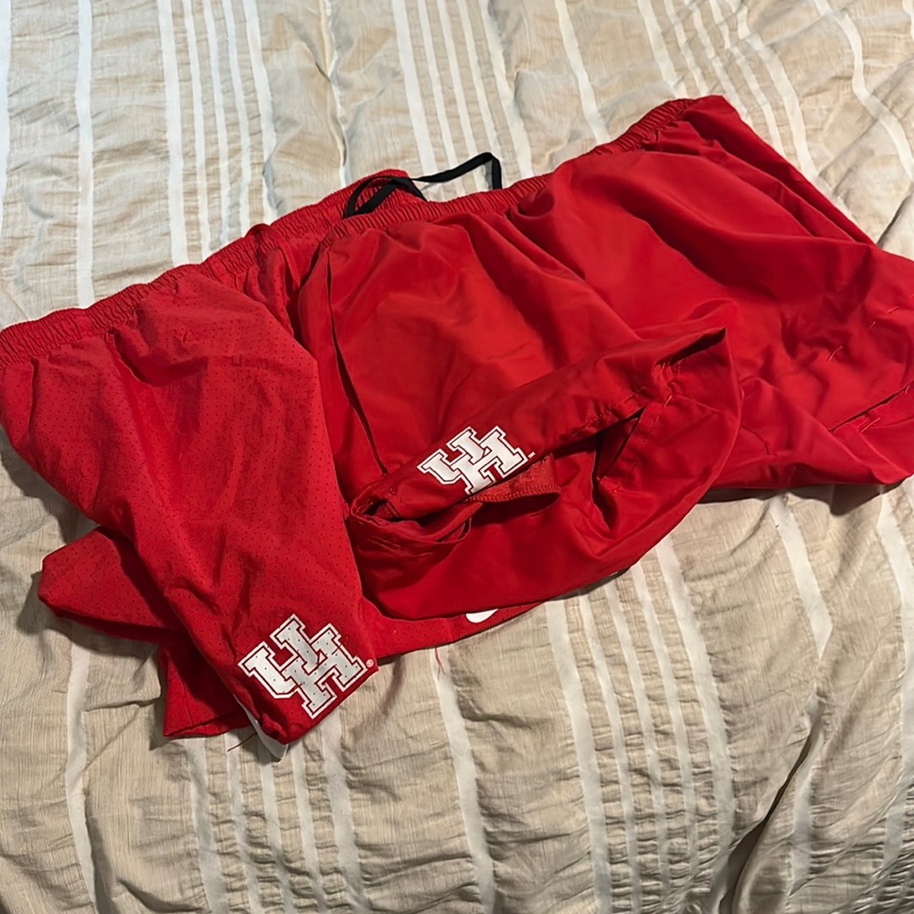 UH Nike Team Shorts